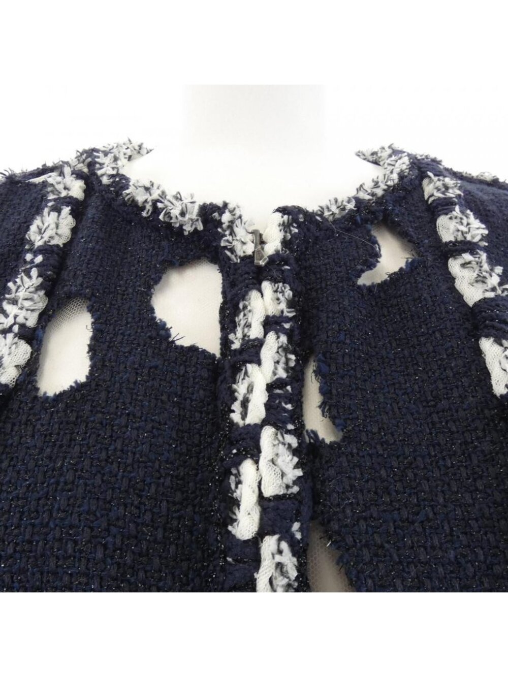 Chanel Collarless Jacket Navy - Picture 5 of 6